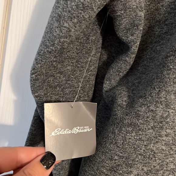 NWT, 2xl tall, grey 1/4 zip pull over Eddie Bauer. - Picture 7 of 8